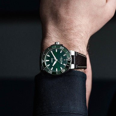 Oris Aquis 39.5mm 01 733 7732 4157 - 07 5 21 10FC - Starbuy Australia
