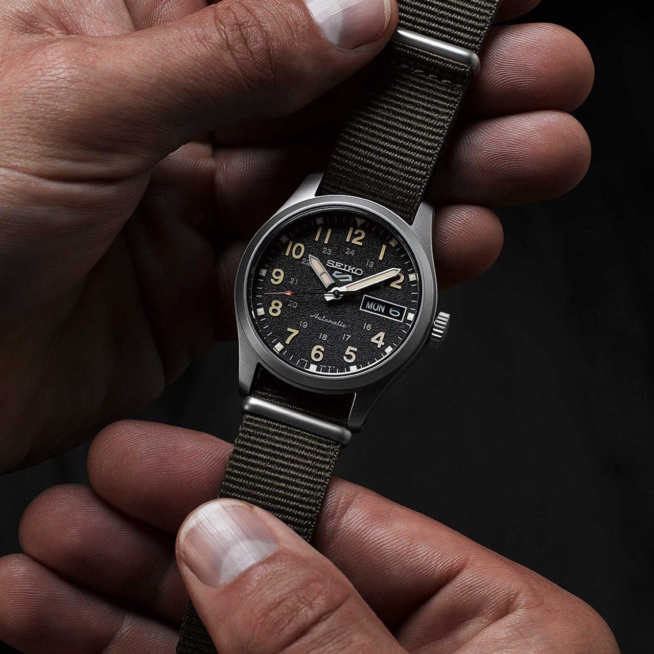 Seiko 5 Sports 36.4mm SRPJ85K - Starbuy Australia