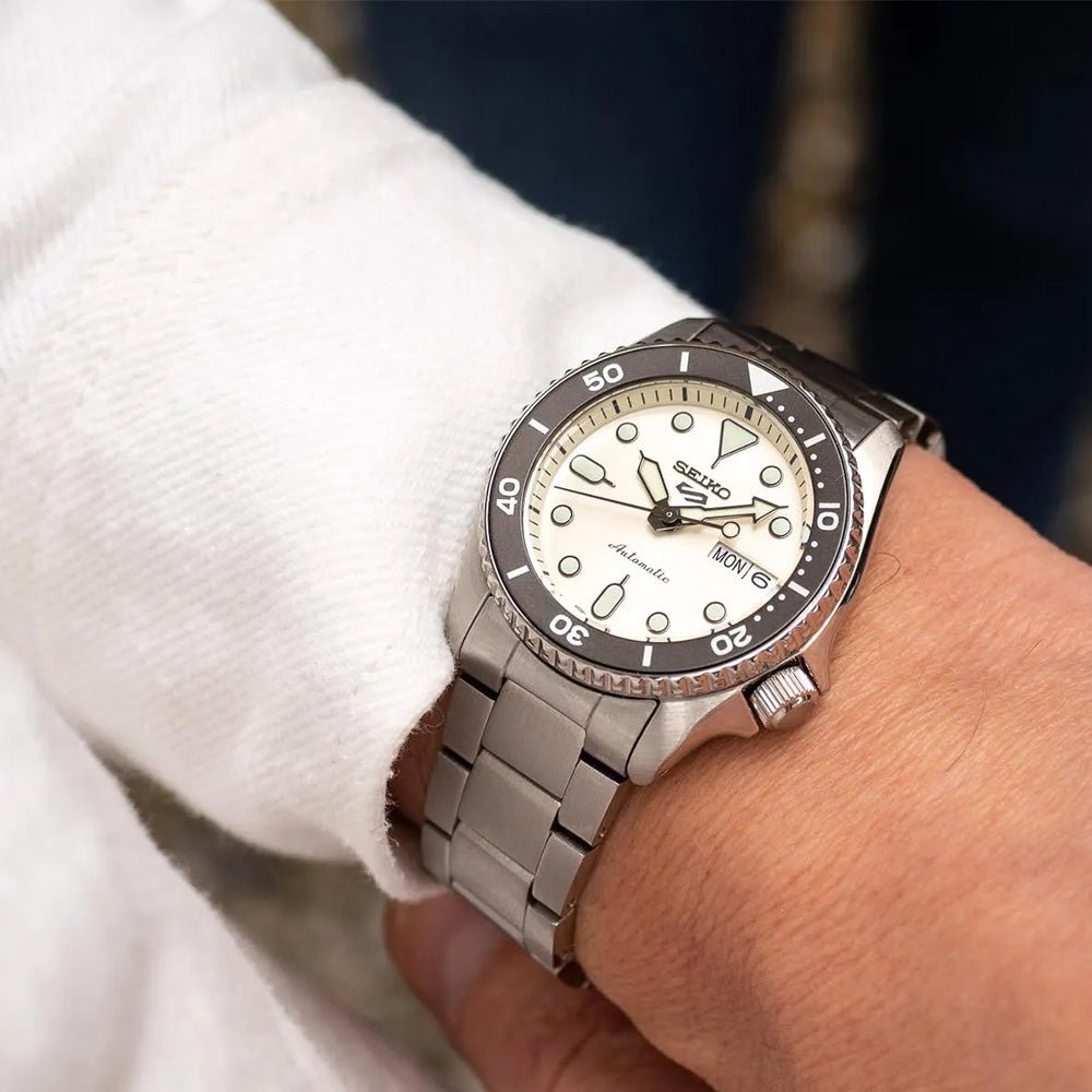Seiko 5 Sports 38mm SRPK31K - Starbuy Australia