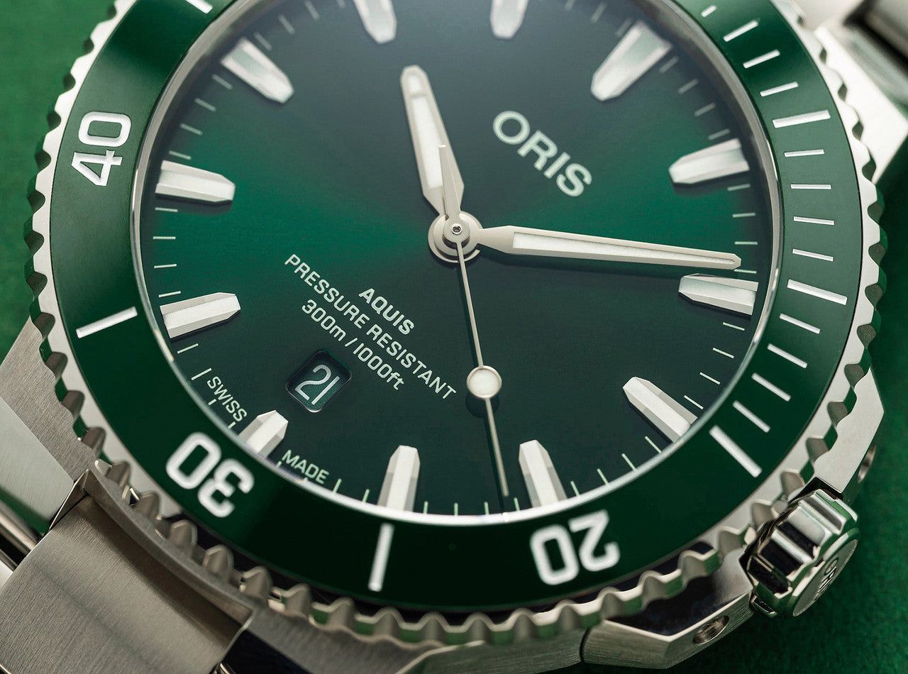 new oris aquis date green 43.5mm watch 01 733 7789 4157-07 8 23 04peb