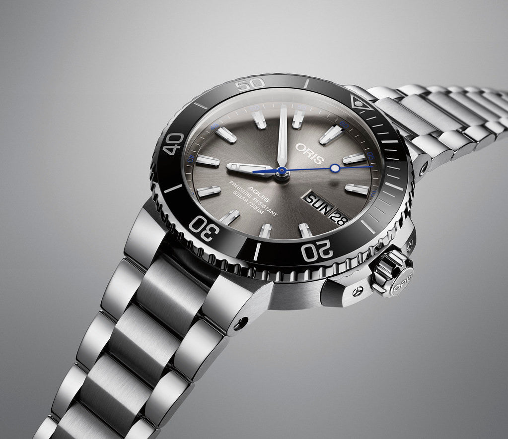 oris aquis limited edition hammerhead mens watch 01 752 7733 4183-set mb