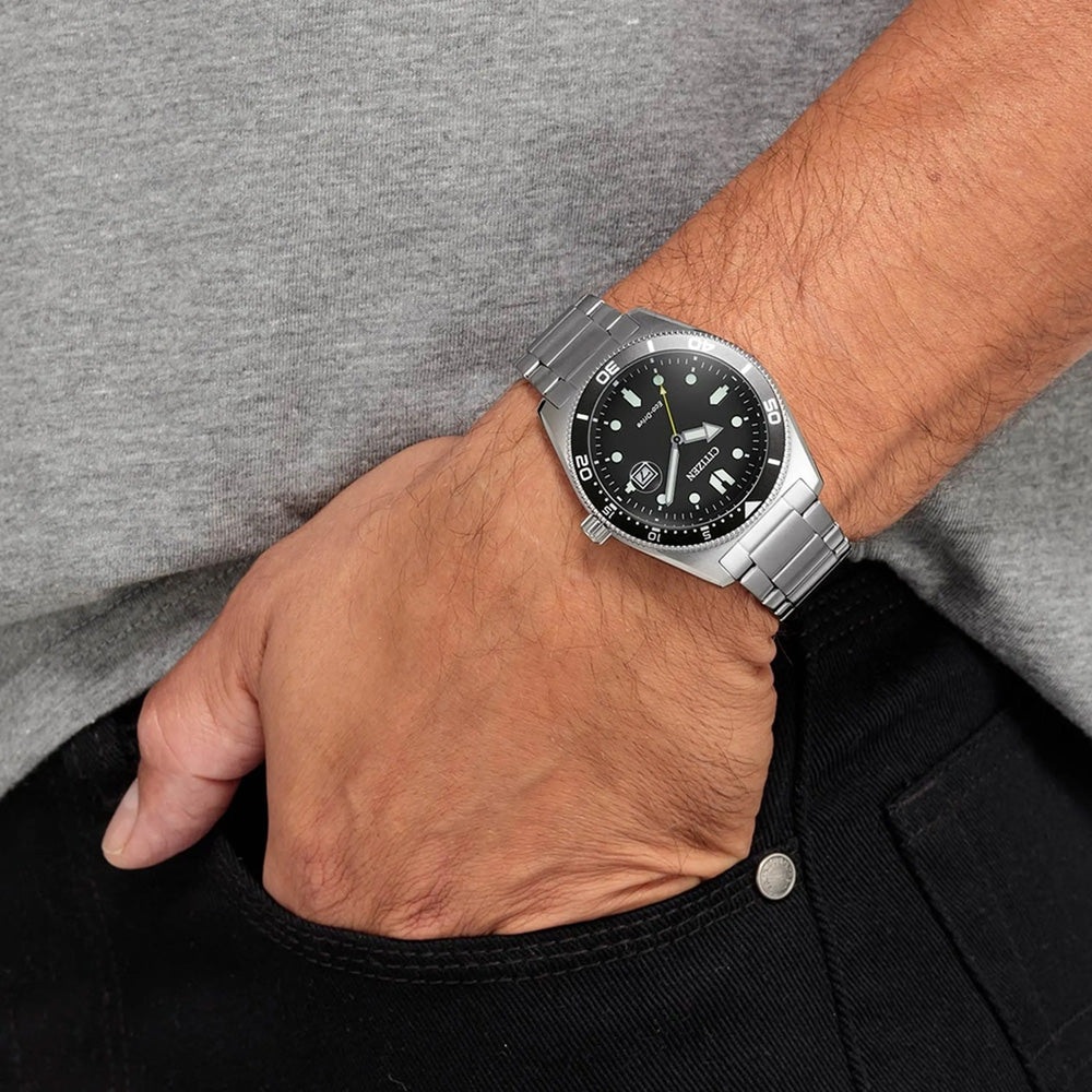 Citizen Eco-Drive Mens Sports Watch 43mm AW1760-81E