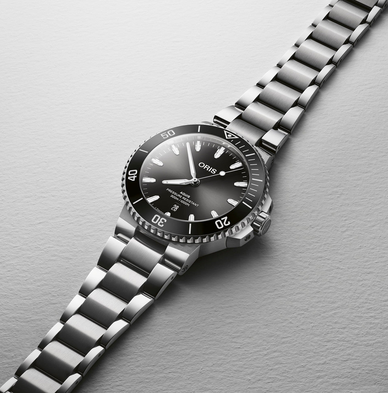 Oris Aquis 43.5mm 01 733 7789 4154 - 07 8 23 04PEB - Starbuy Australia