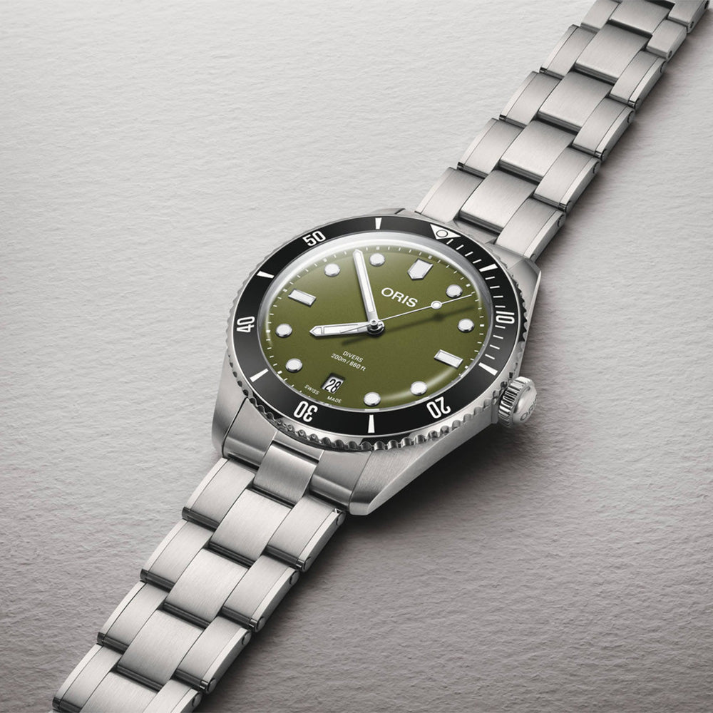 Oris Divers Date 39mm 01 733 7795 4057-SET - Starbuy Australia